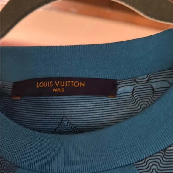 Louis Vuitton Blue Shirt - Picture 2 of 3